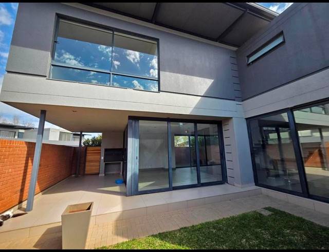 4 BEDROOM PROPERTY TO RENT IN WATERKLOOF RIDGE